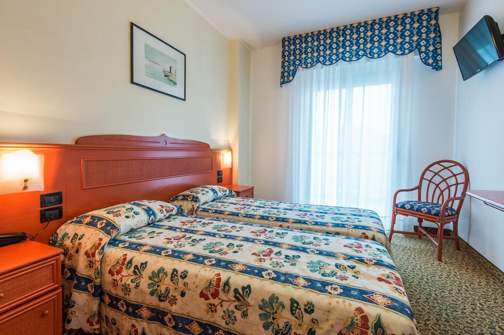 Hotel Brioni Mare Lido di Jesolo Zewnętrze zdjęcie